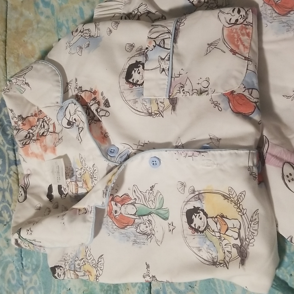 Disney Woman large pajamas.